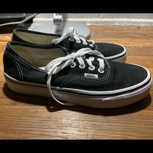 Black Aunthentic Vans